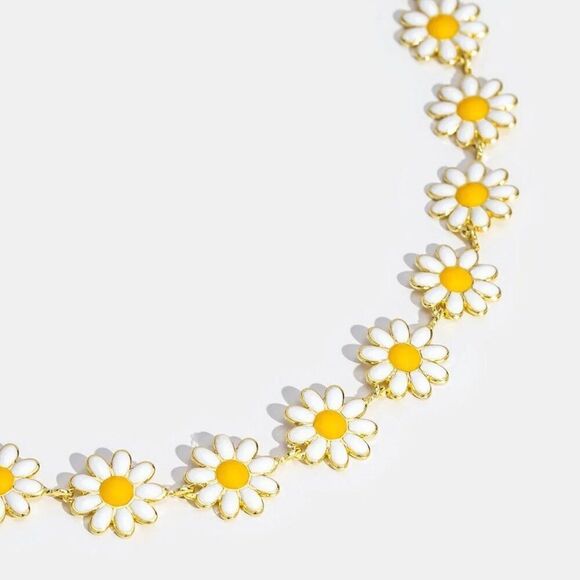 White Daisy Enamel Chain Bracelet - Picture 8 of 8